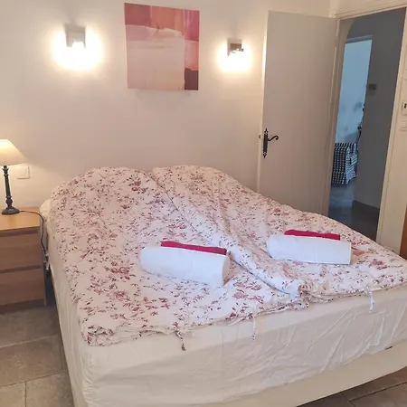 Villa Spacieuse Avec Piscine Privée Et Climatisation à Sainte-maxime, Idéale Pour 10 Personnes - Fr-1-780-16 Sainte-Maxime